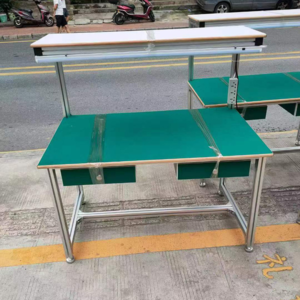 抽屜操作臺
